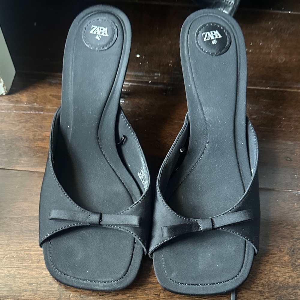 Size 40 Zara heels never worn 3 inch heel